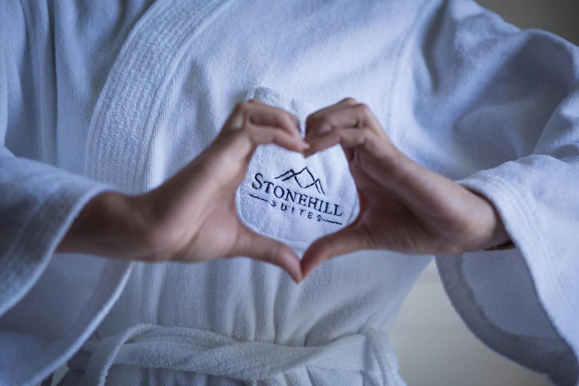 Stonehill Suites Bacolod Exteriér fotografie